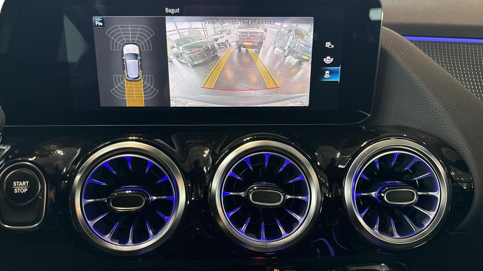 Grå Mercedes EQA250+ fra 2021