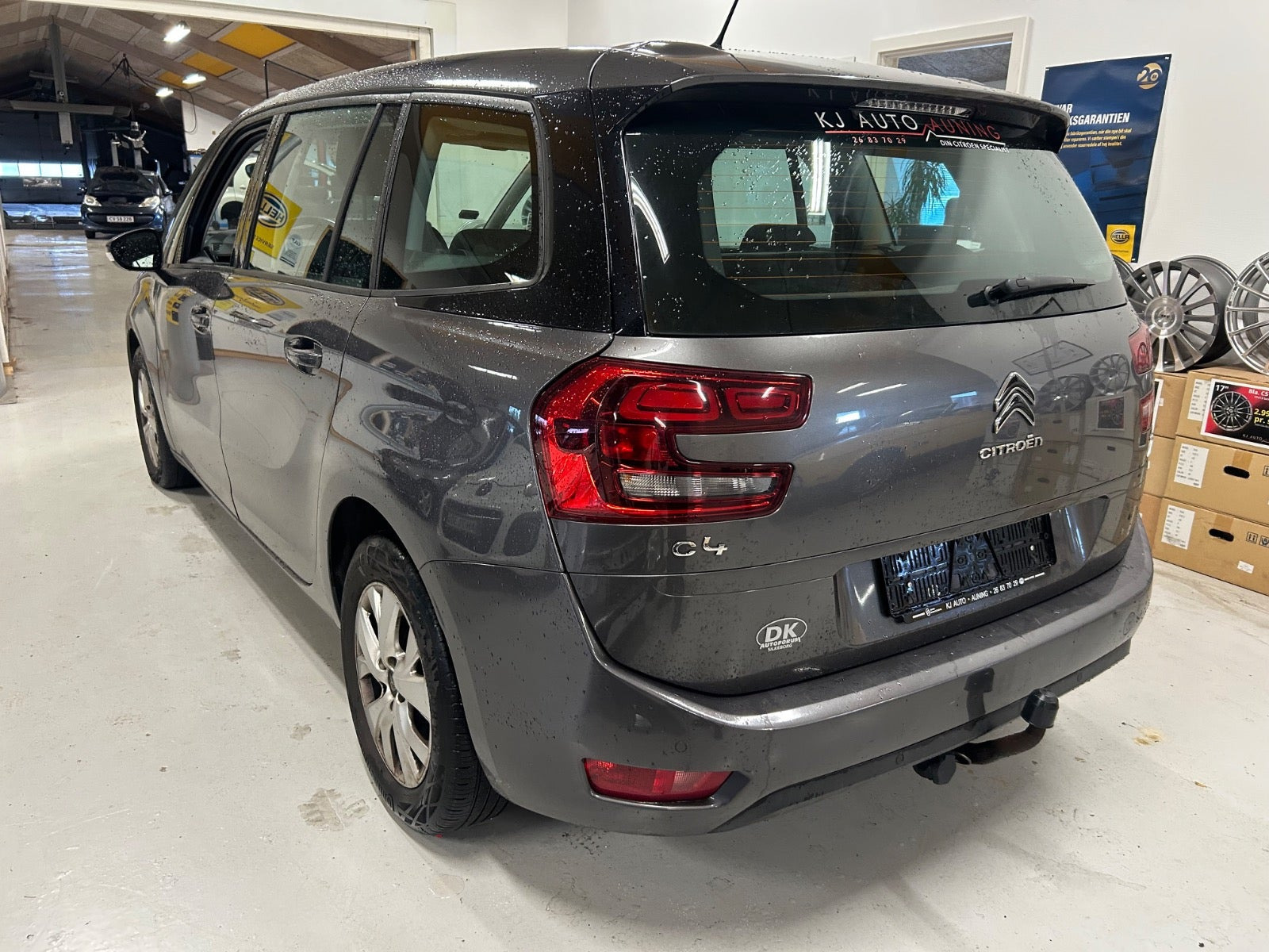 Grå Citroën Grand C4 Picasso fra 2018