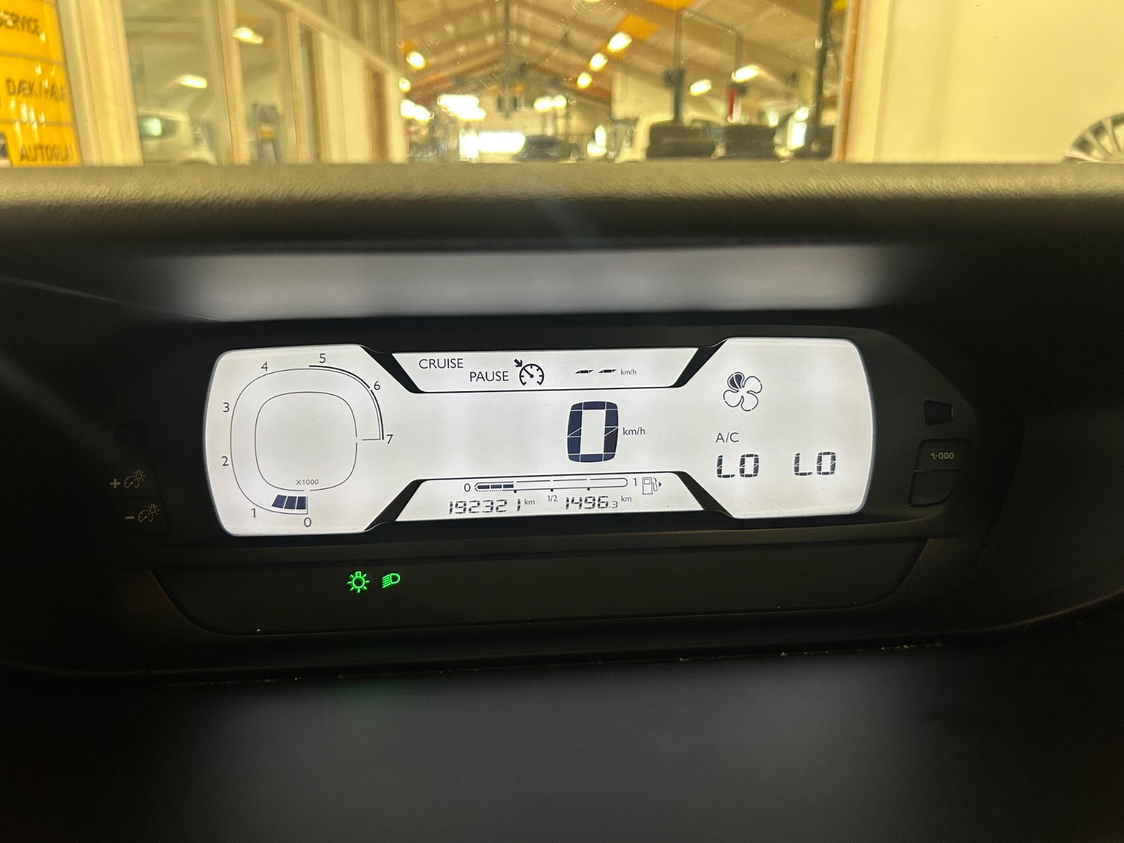 Grå Citroën Grand C4 Picasso fra 2018