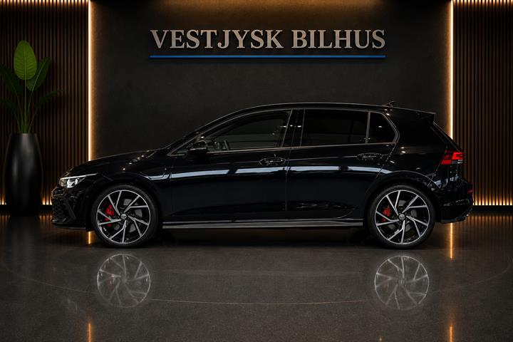 Sort VW Golf VIII fra 2021