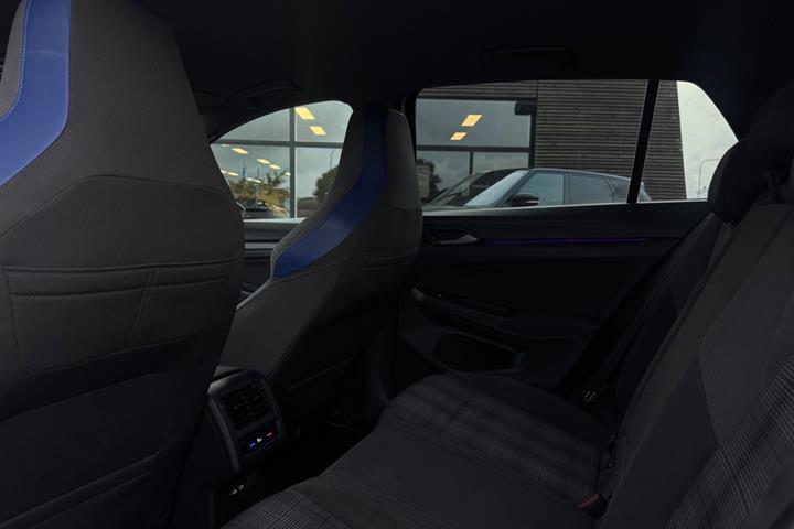 Sort VW Golf VIII fra 2021