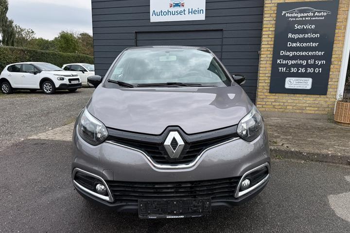 Grå Renault Captur fra 2016