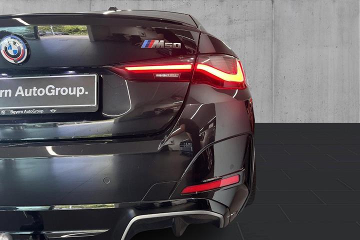 Sort BMW i4 fra 2022