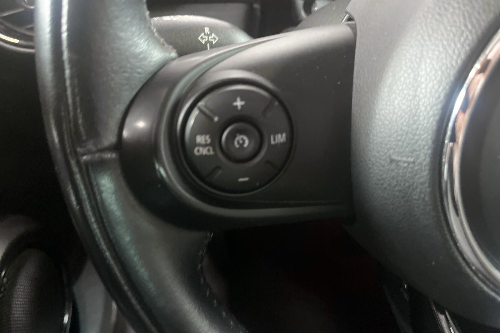 Grøn Mini Cooper fra 2019