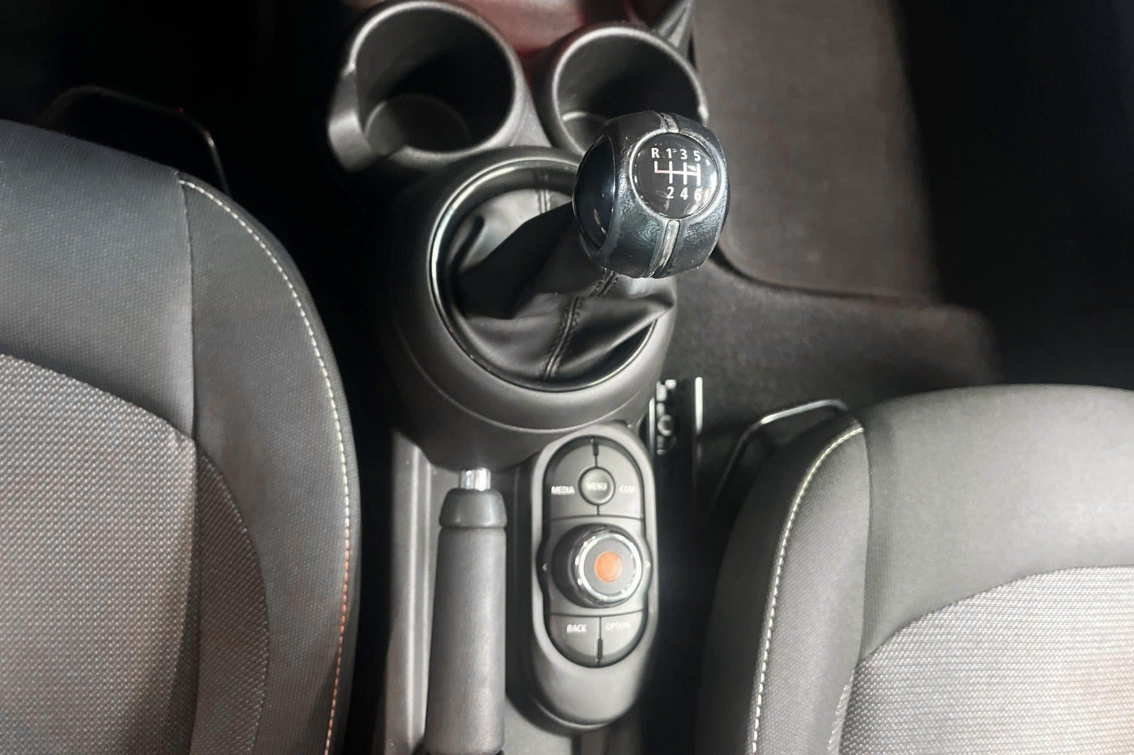 Grøn Mini Cooper fra 2019