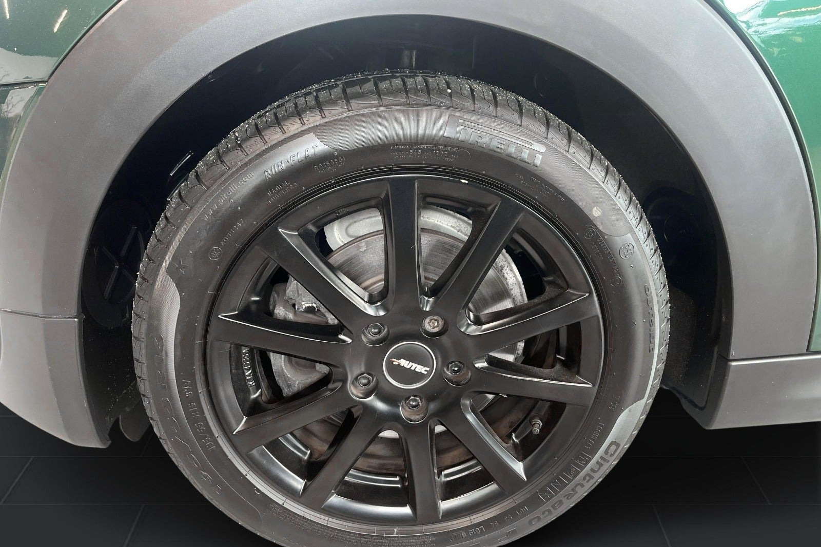 Grøn Mini Cooper fra 2019