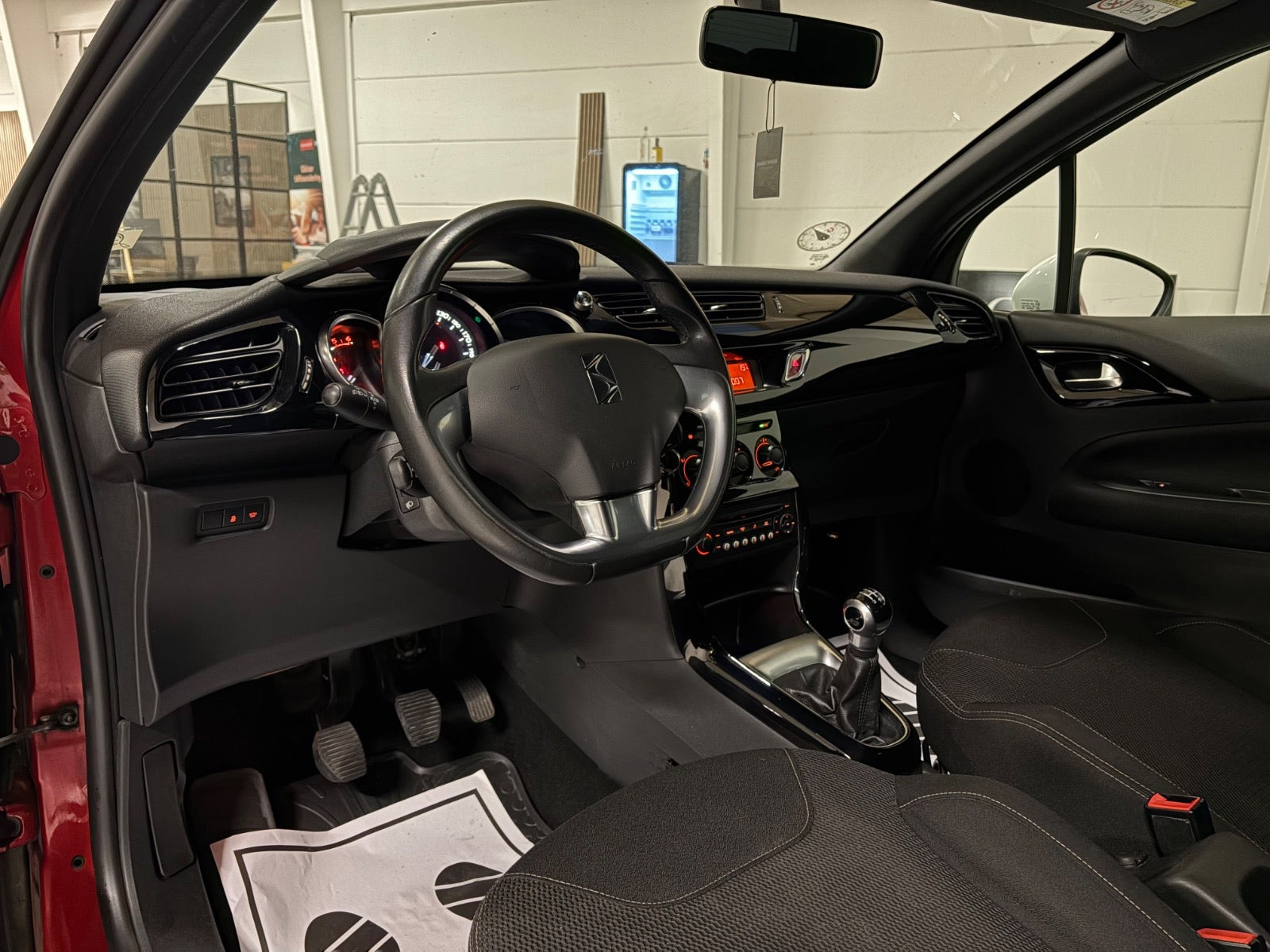 Sort DS DS 3 fra 2015