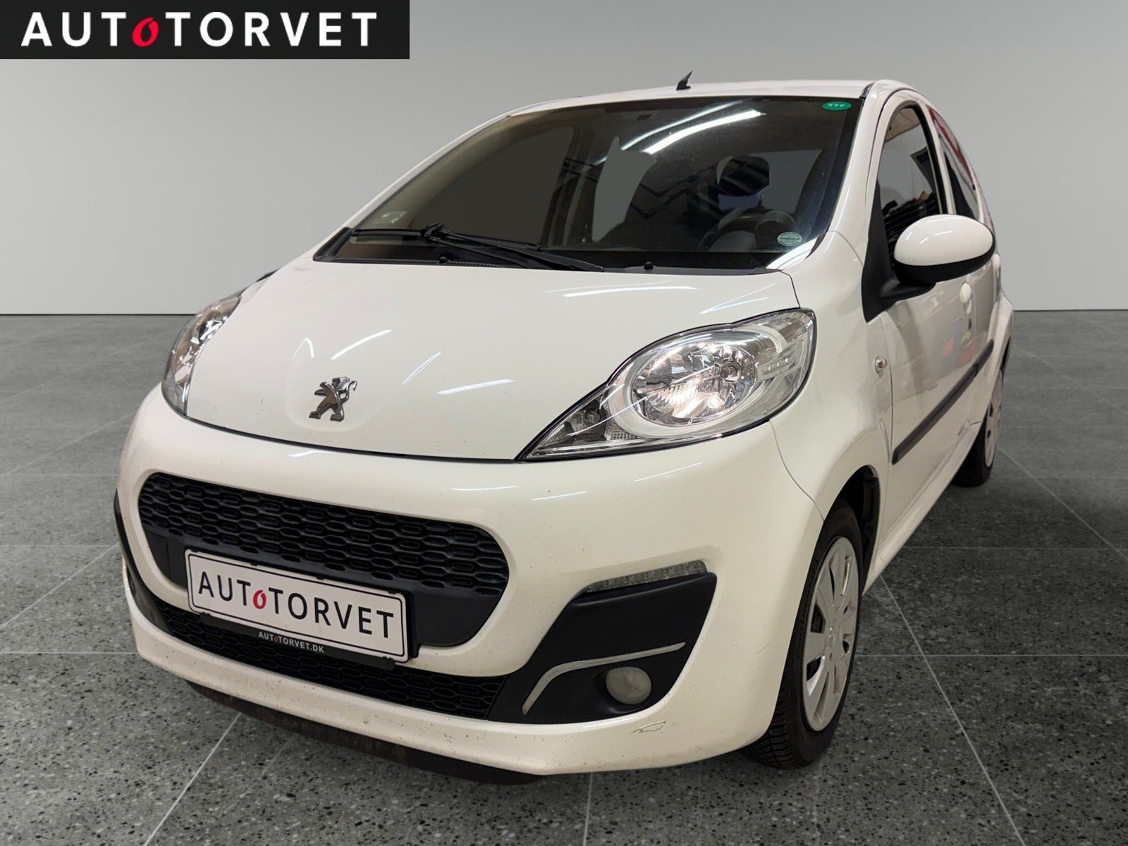 Peugeot 107 1,0 Active White