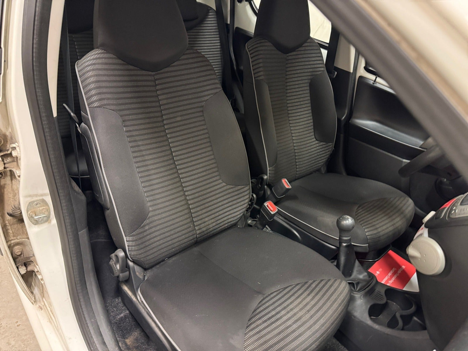 Hvid Peugeot 107 fra 2014