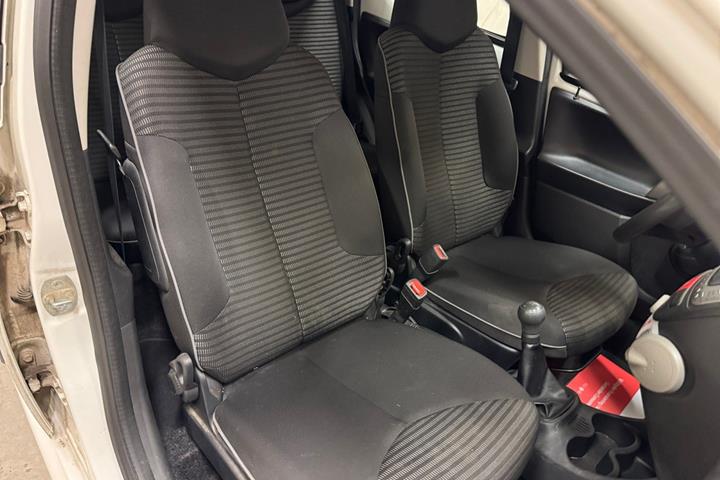 Hvid Peugeot 107 fra 2014