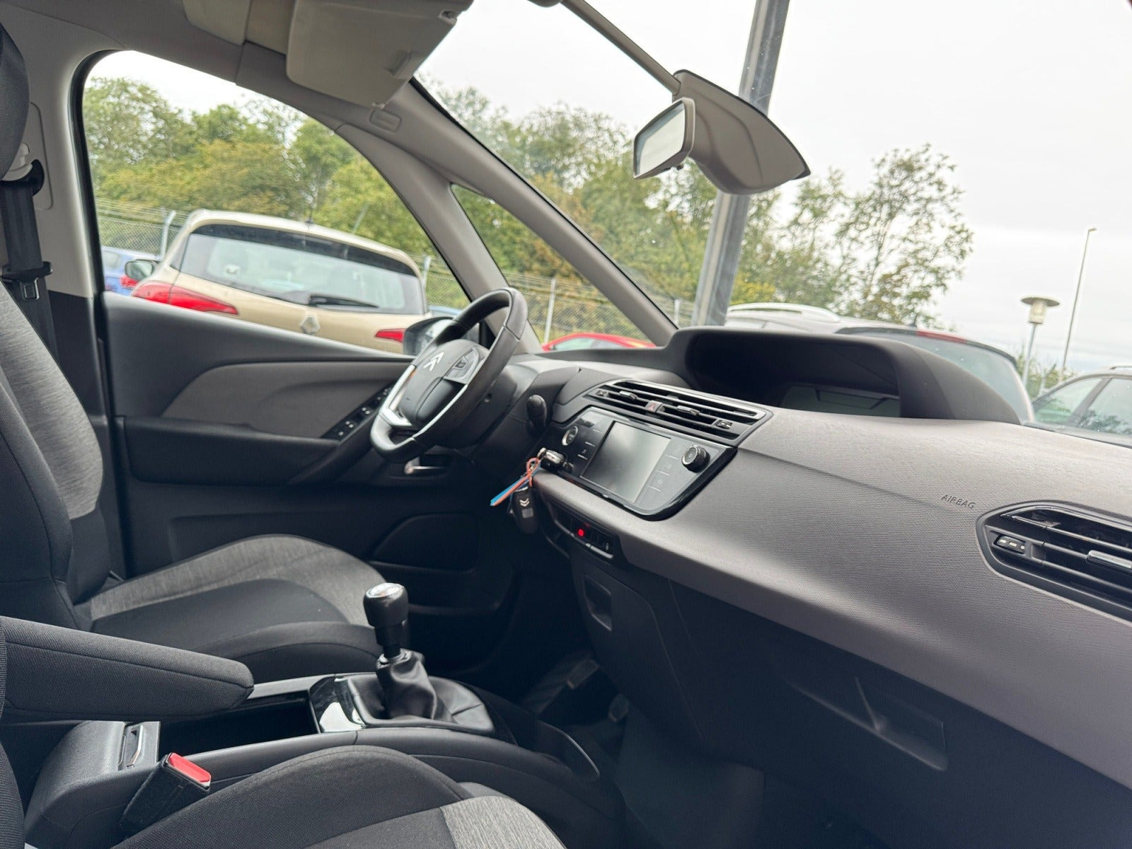 Grå Citroën Grand C4 Picasso fra 2018
