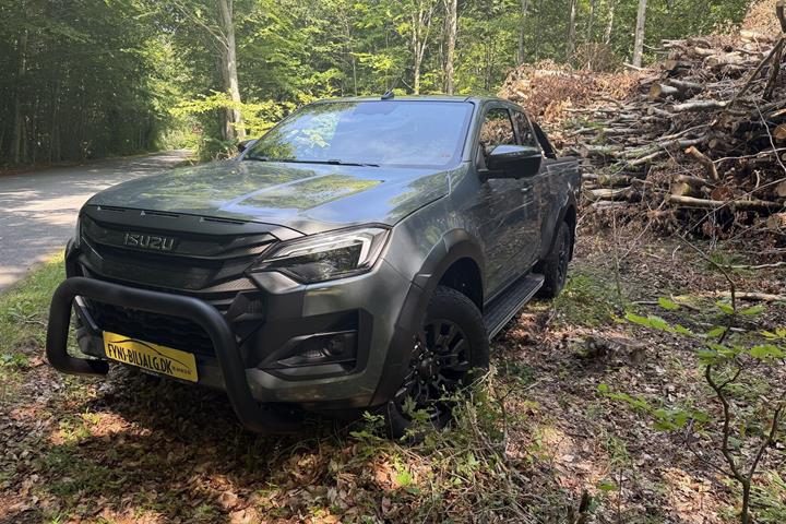 Sort Isuzu D-Max fra 2026