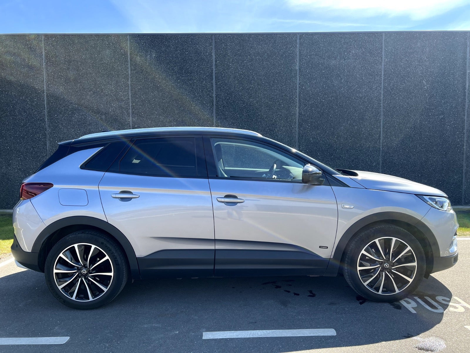 Sølv Opel Grandland X fra 2021