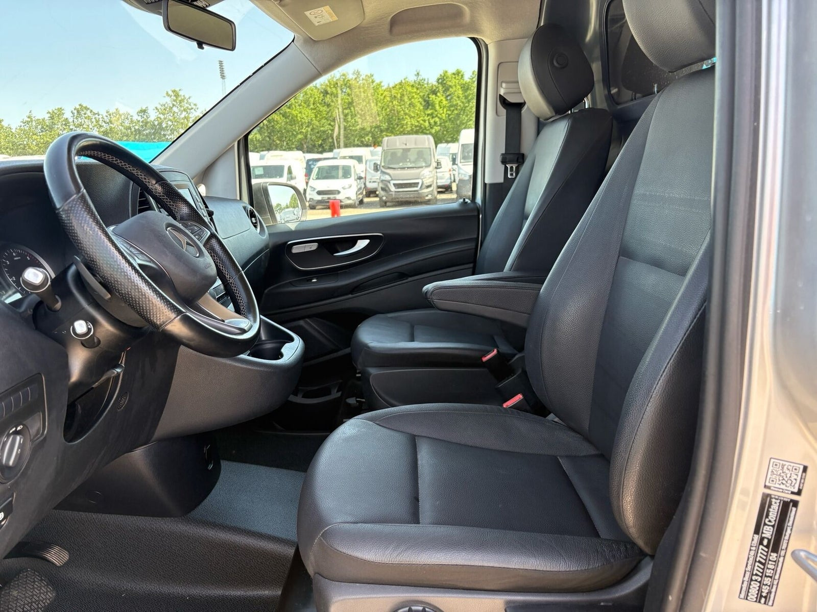 Sølv Mercedes Vito 116 fra 2021