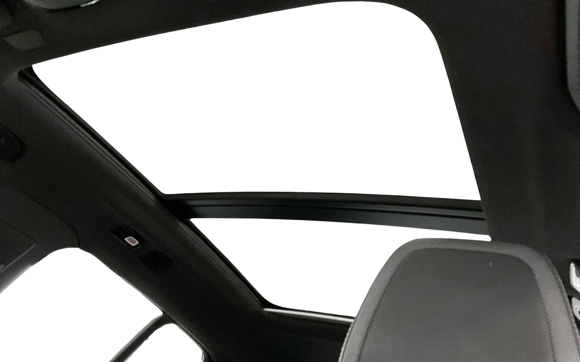 Sort Volvo XC40 fra 2023