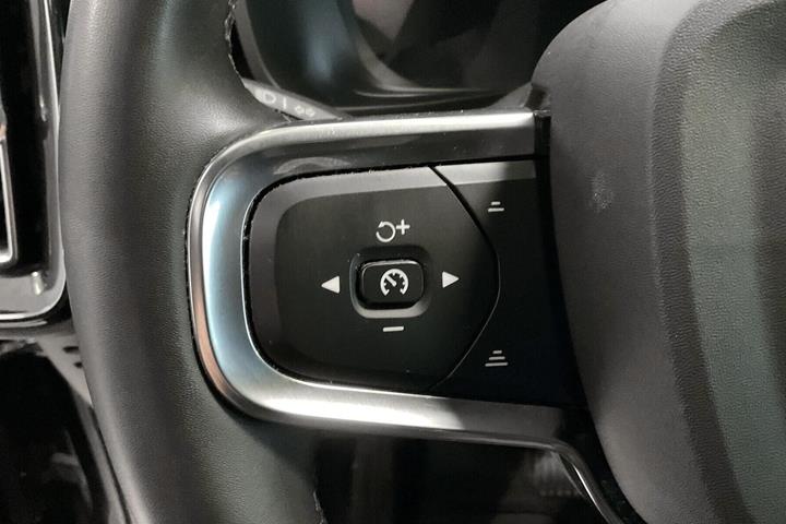 Sort Volvo XC40 fra 2023