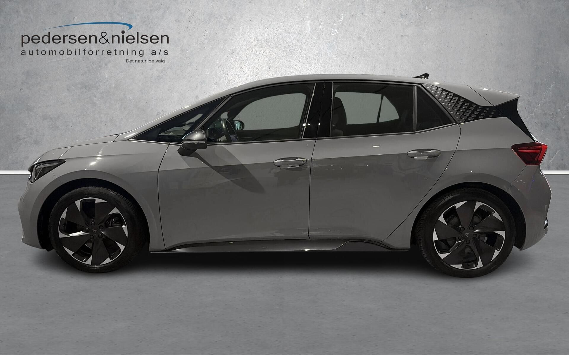 Grå Cupra Born fra 2024