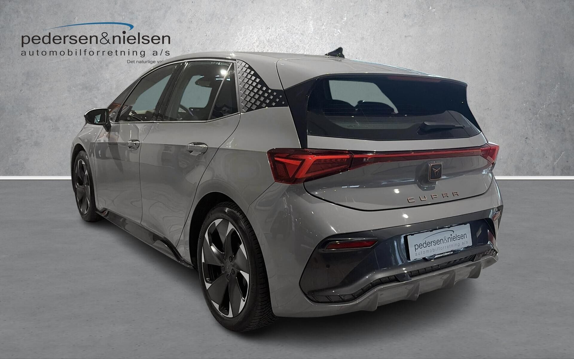 Grå Cupra Born fra 2024