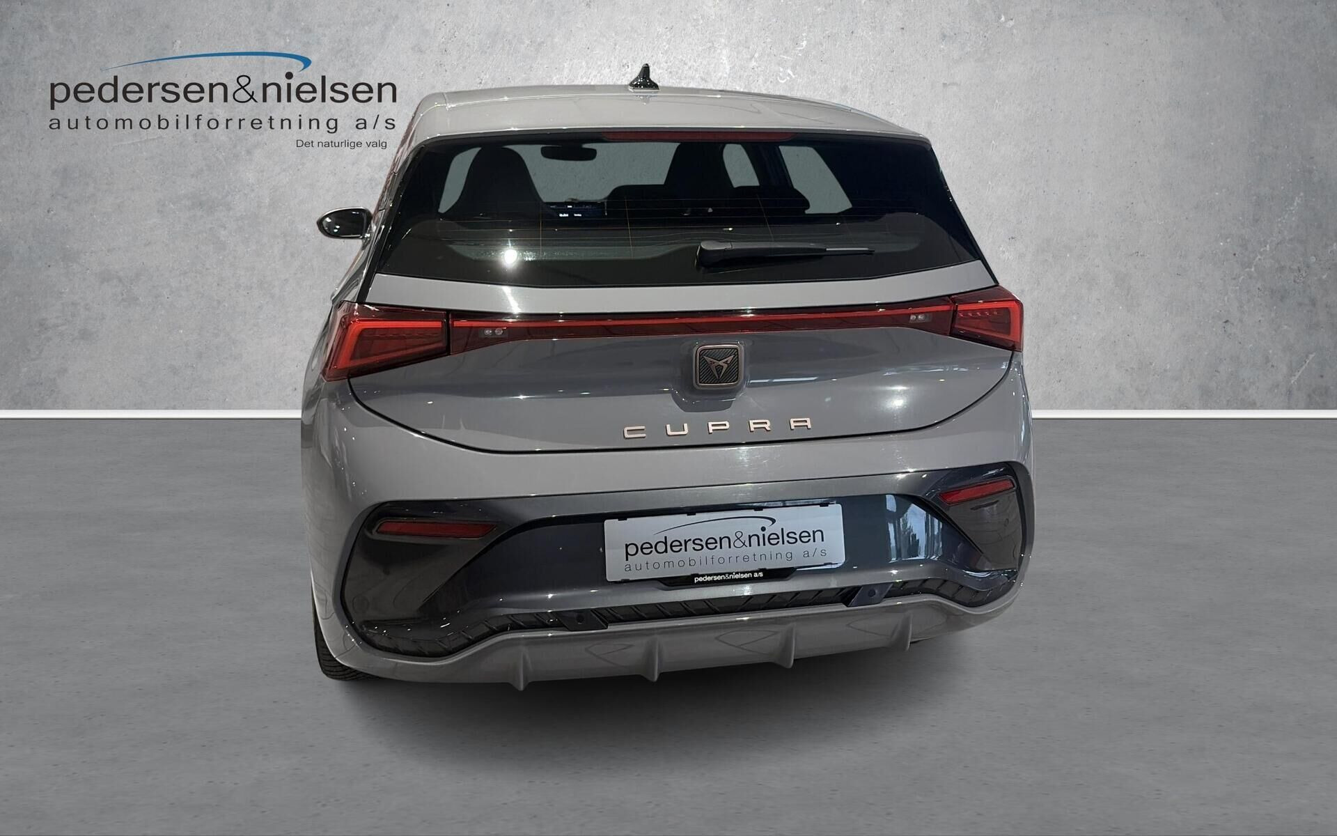 Grå Cupra Born fra 2024