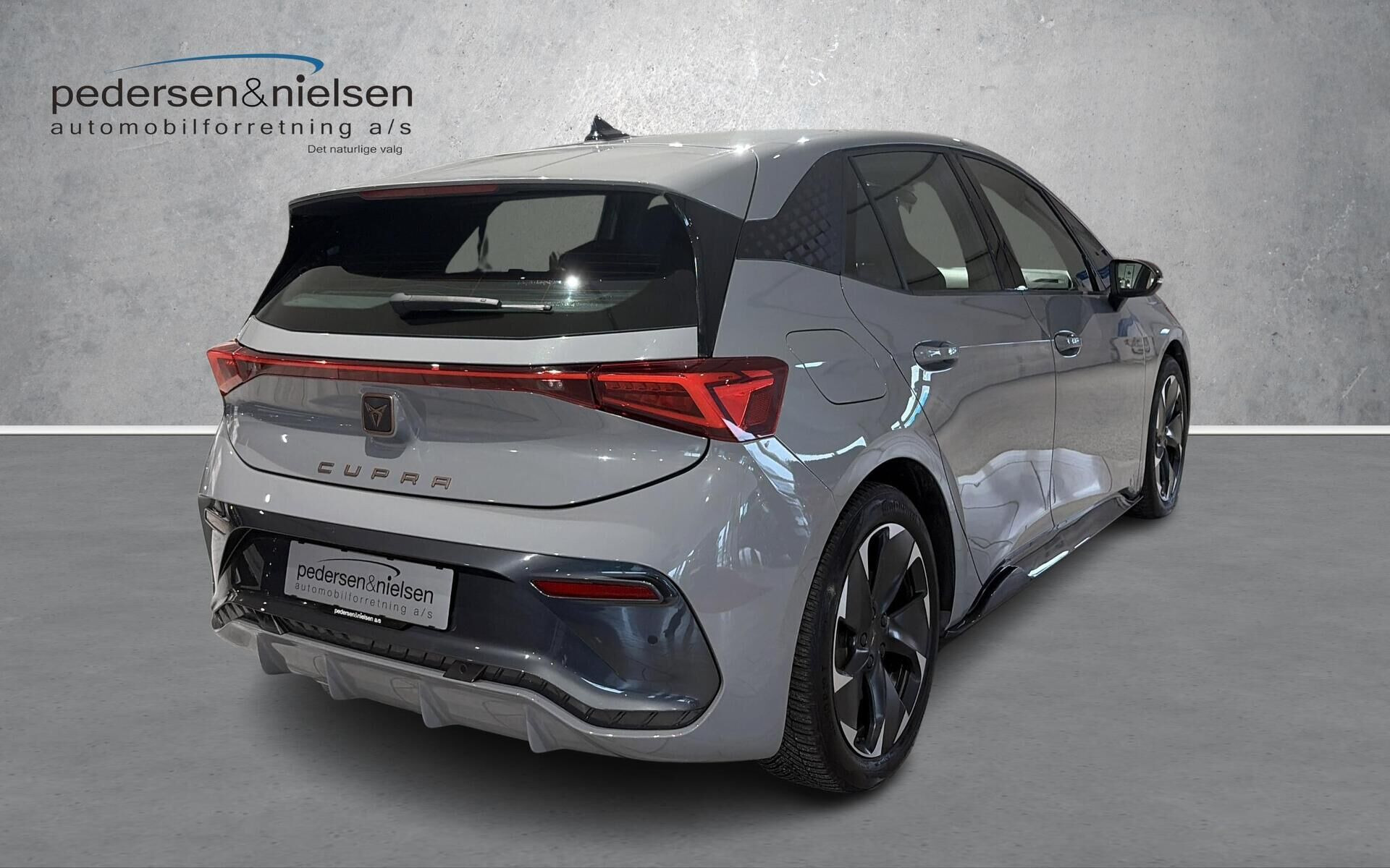 Grå Cupra Born fra 2024