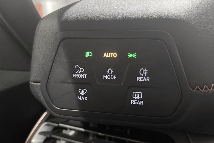 Grå Cupra Born fra 2024