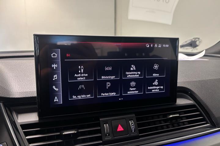 Grå Audi Q5 fra 2022