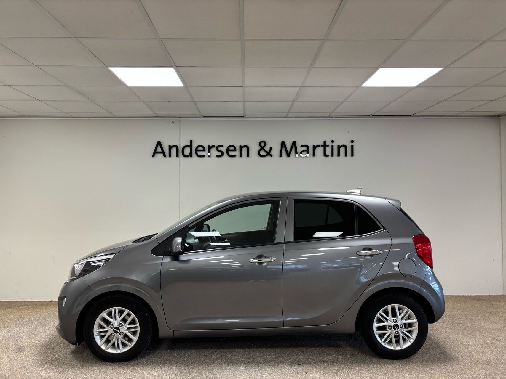 Grå Kia Picanto fra 2021
