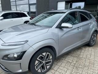 Sølv Hyundai Kona fra 2022