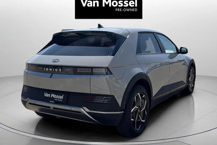 Sølv Hyundai Ioniq 5 fra 2023