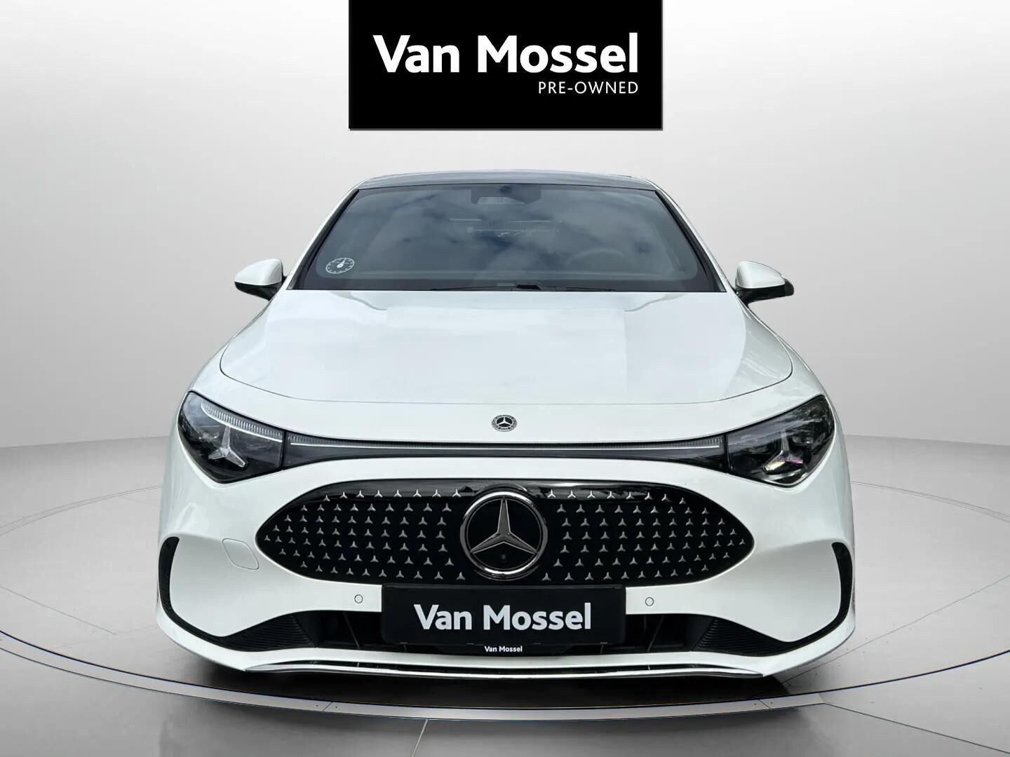Hvid Mercedes CLA250+ fra 2026