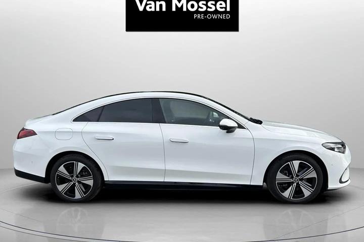 Hvid Mercedes CLA250+ fra 2026