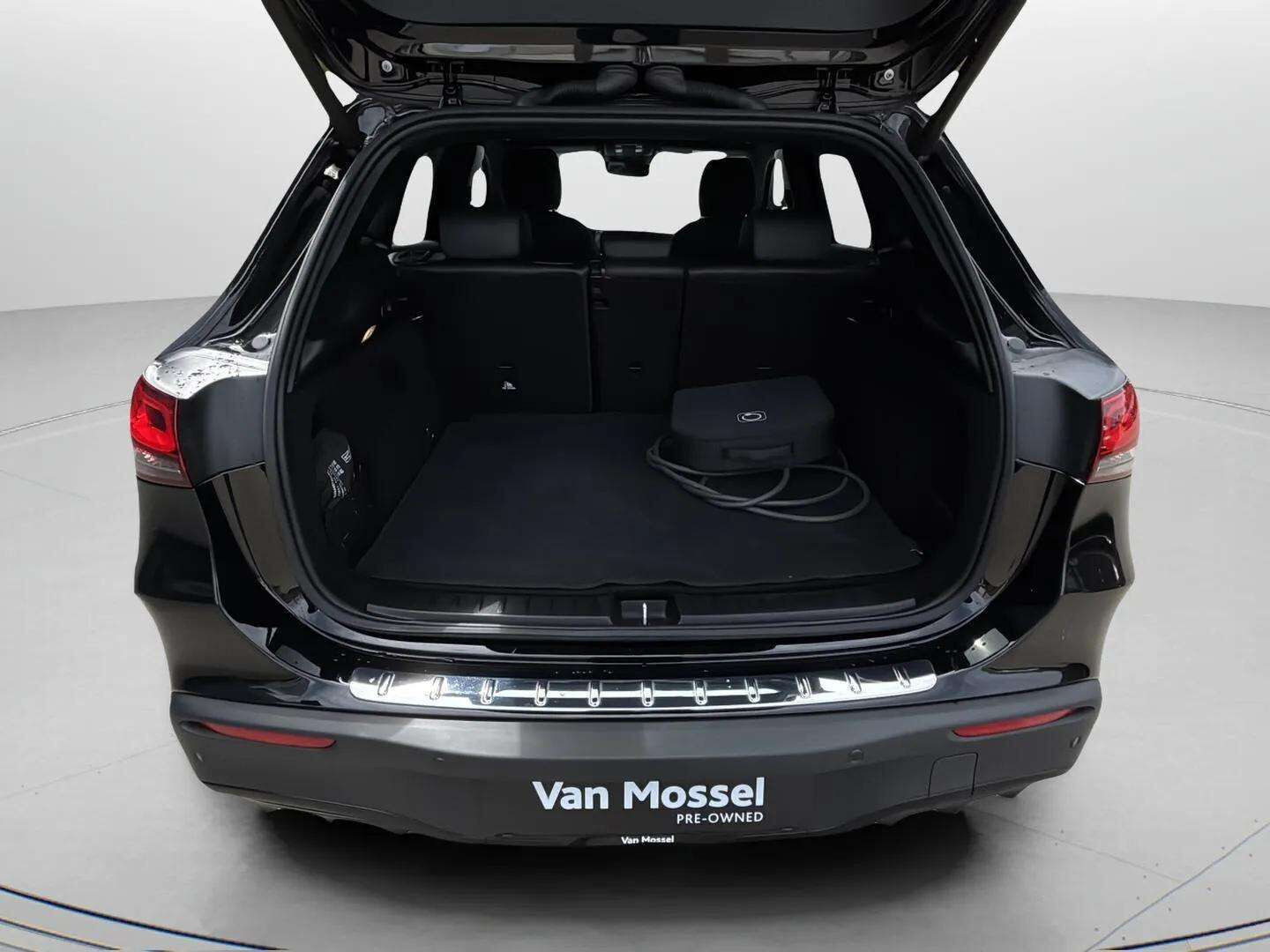 Sort Mercedes EQA250+ fra 2021