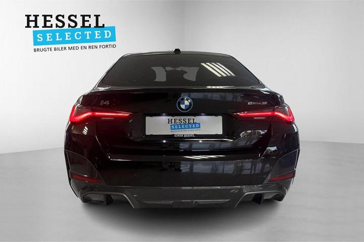 Sort BMW i4 fra 2024