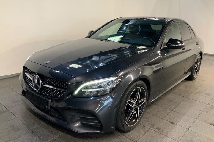 Grå Mercedes C200 fra 2020