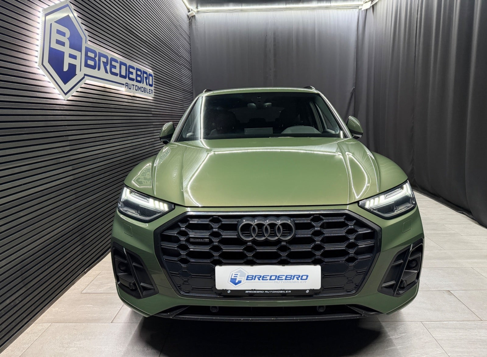 Grøn Audi Q5 fra 2022