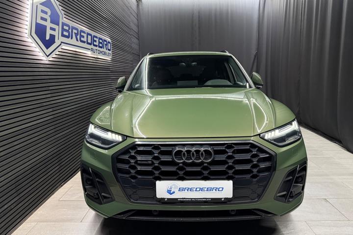 Grøn Audi Q5 fra 2022
