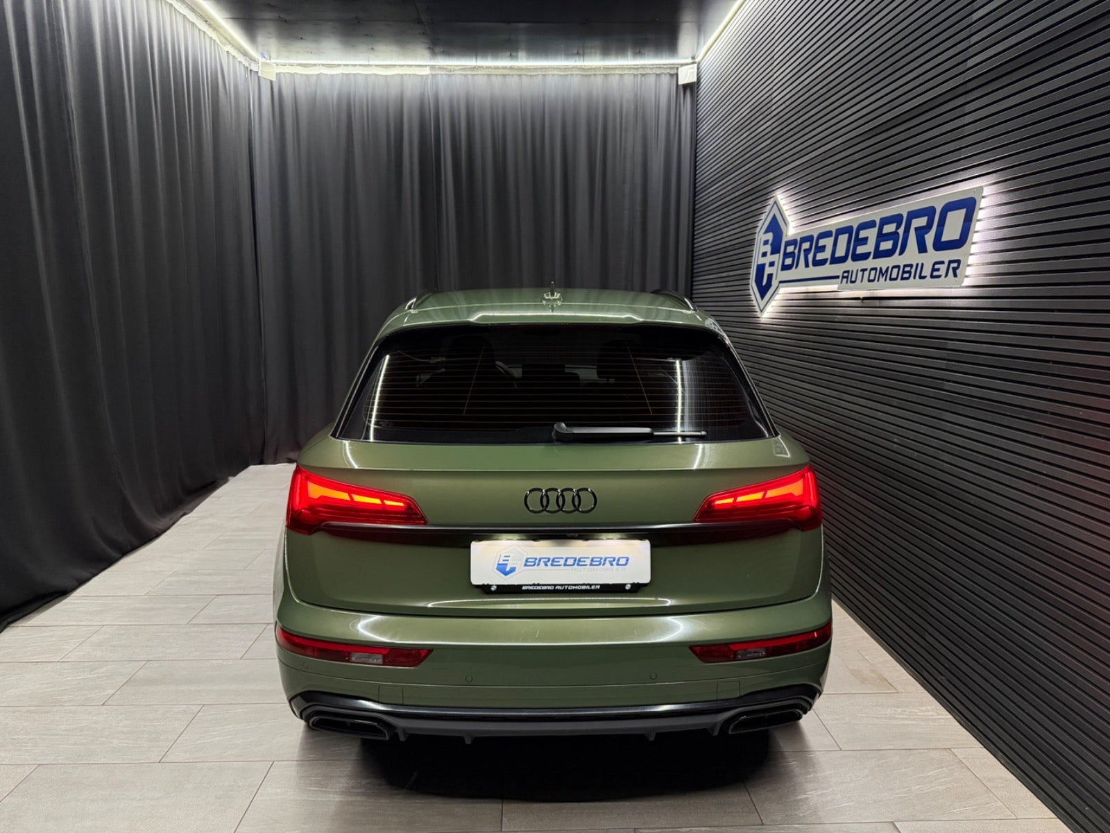Grøn Audi Q5 fra 2022
