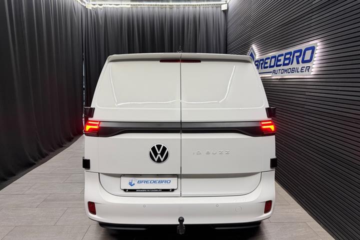 Hvid VW ID.Buzz fra 2024