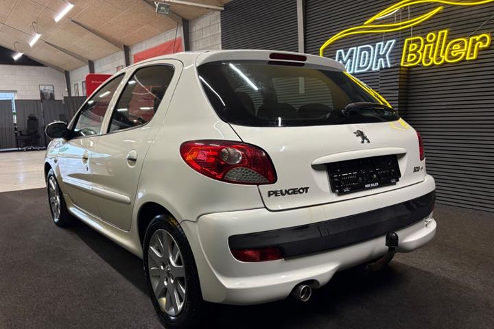 undefined Peugeot 206+ fra 2011