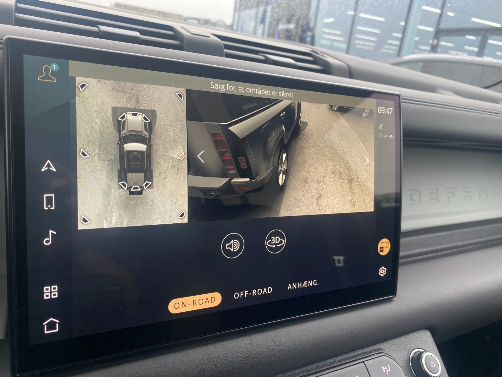 Grå Land Rover Defender 110 fra 2022