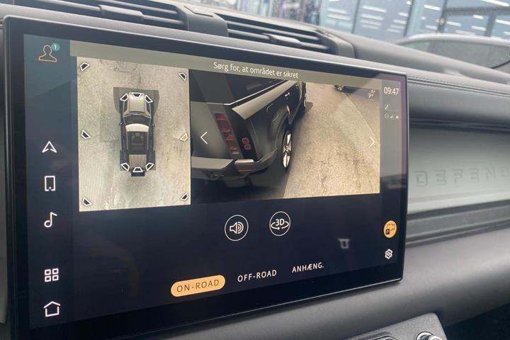 Grå Land Rover Defender 110 fra 2022