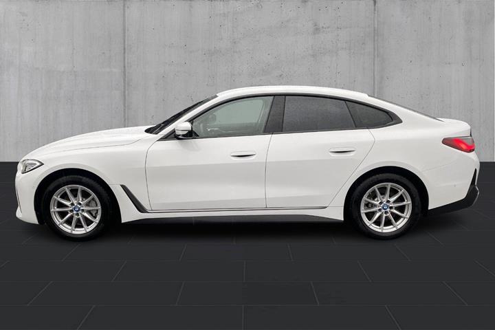 Hvid BMW i4 fra 2023