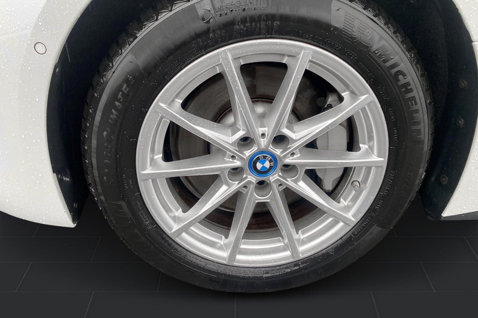 Hvid BMW i4 fra 2023