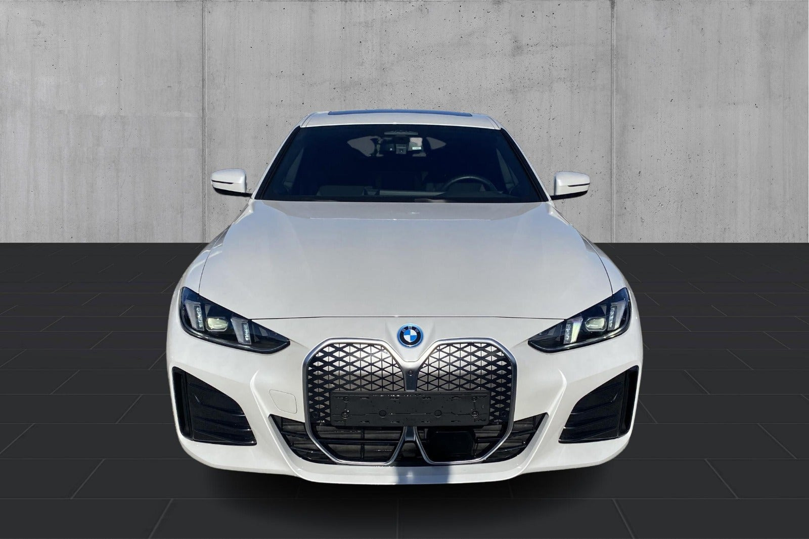 Hvid BMW i4 fra 2025