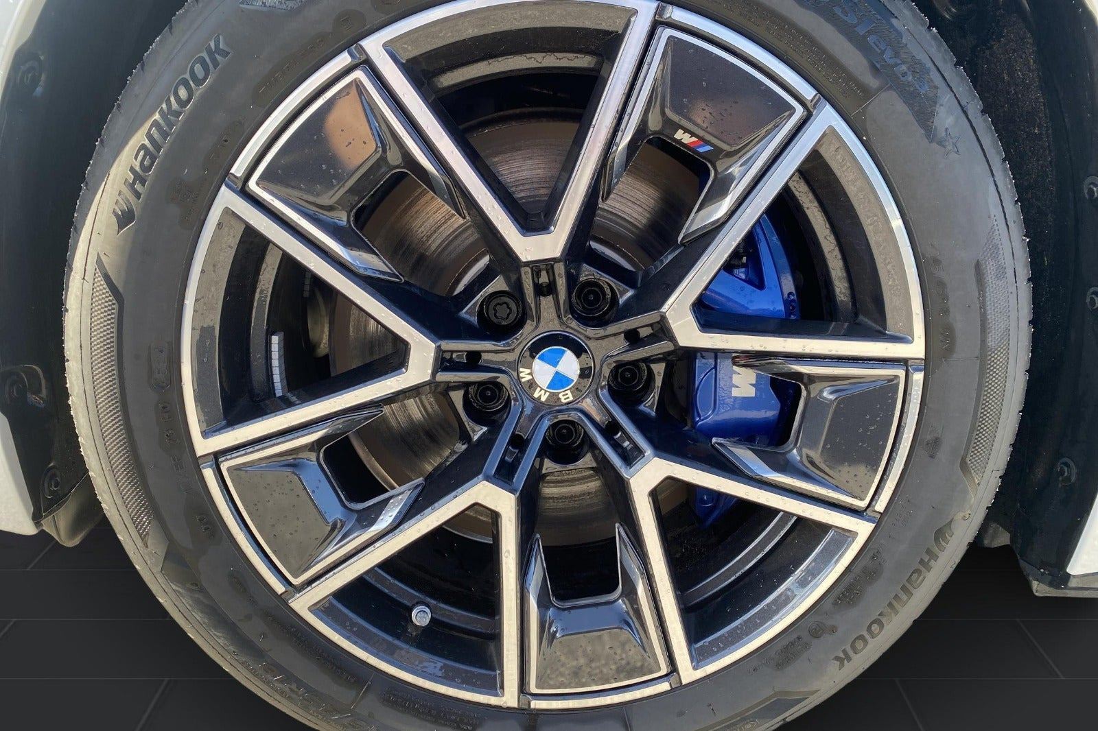 Hvid BMW i4 fra 2025