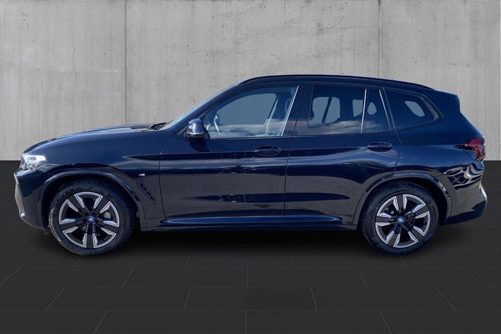 Sort BMW iX3 fra 2023