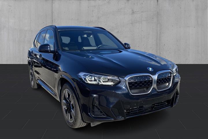 Sort BMW iX3 fra 2023