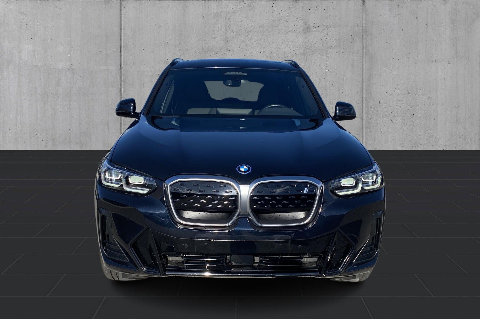 Sort BMW iX3 fra 2023