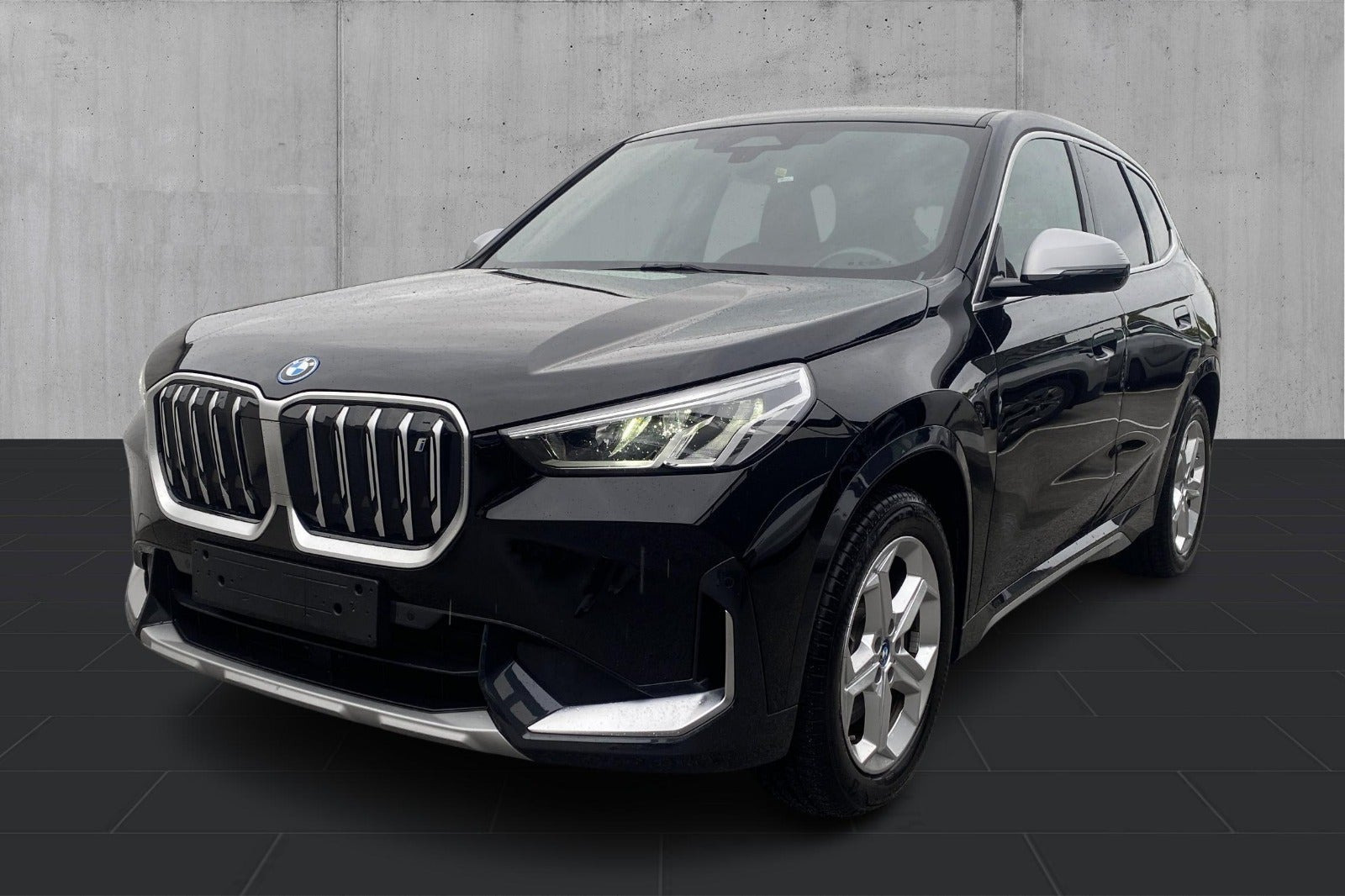 Sort BMW iX1 fra 2023
