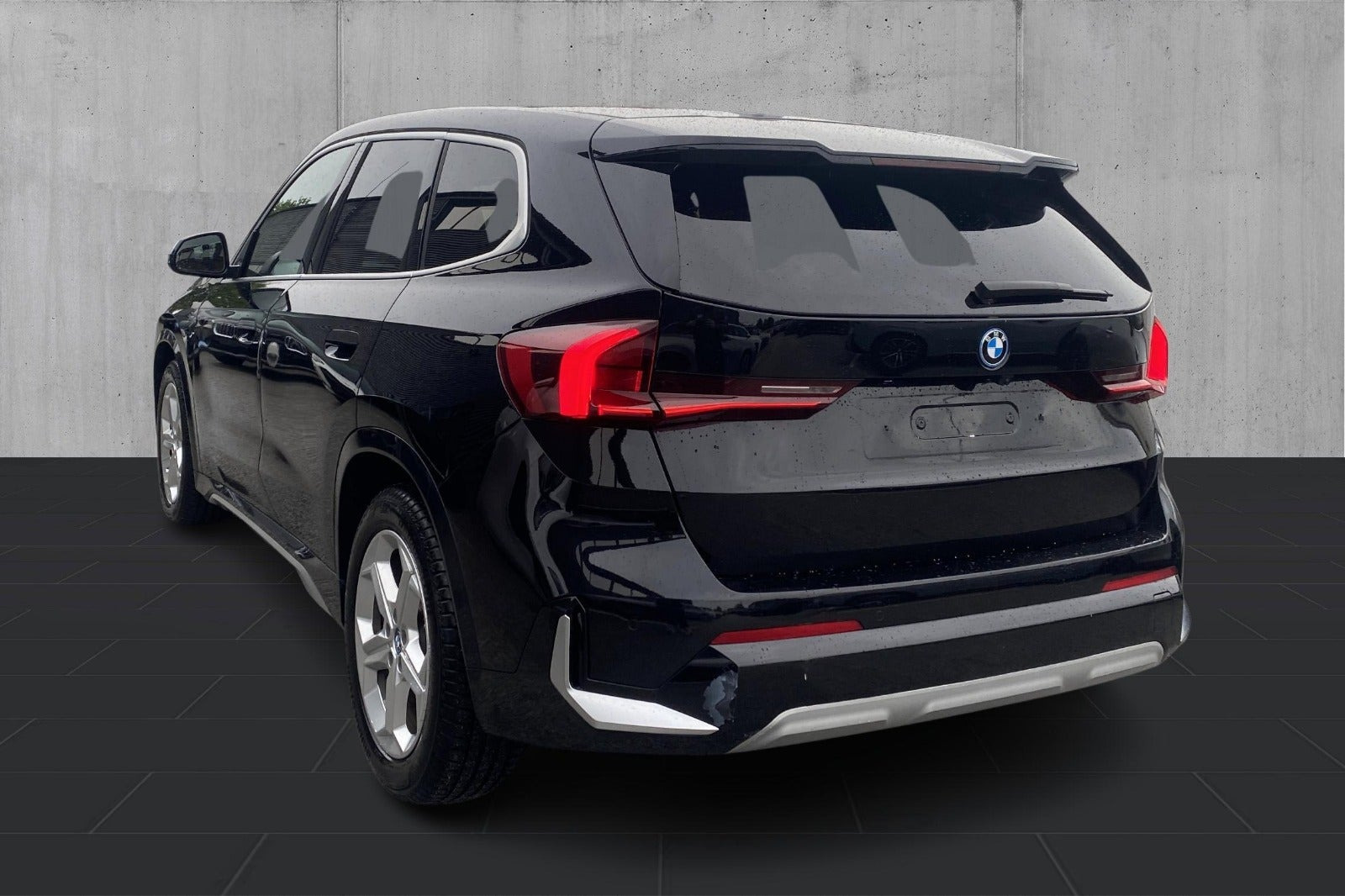 Sort BMW iX1 fra 2023